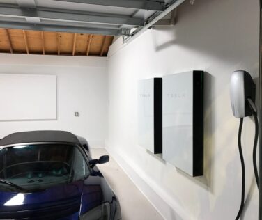 Tesla Powerwall: Revolutionizing Solar Energy Storage and Backup in cars
