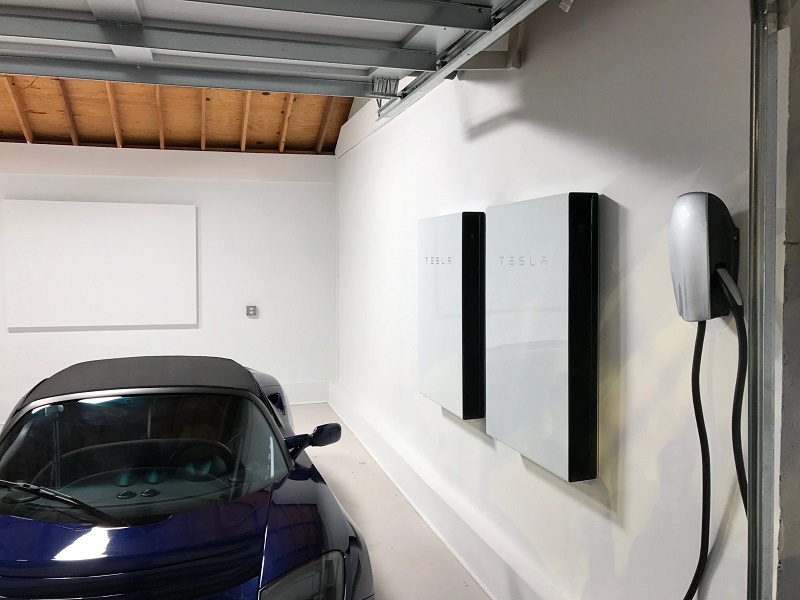 Tesla Powerwall: Revolutionizing Solar Energy Storage and Backup in cars